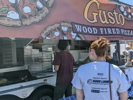 Gusto Pizza food truck at Marysville Farmers Market
